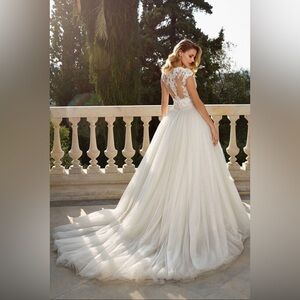 Justin Alexander wedding dress. This wedding dress is the 88082 style.